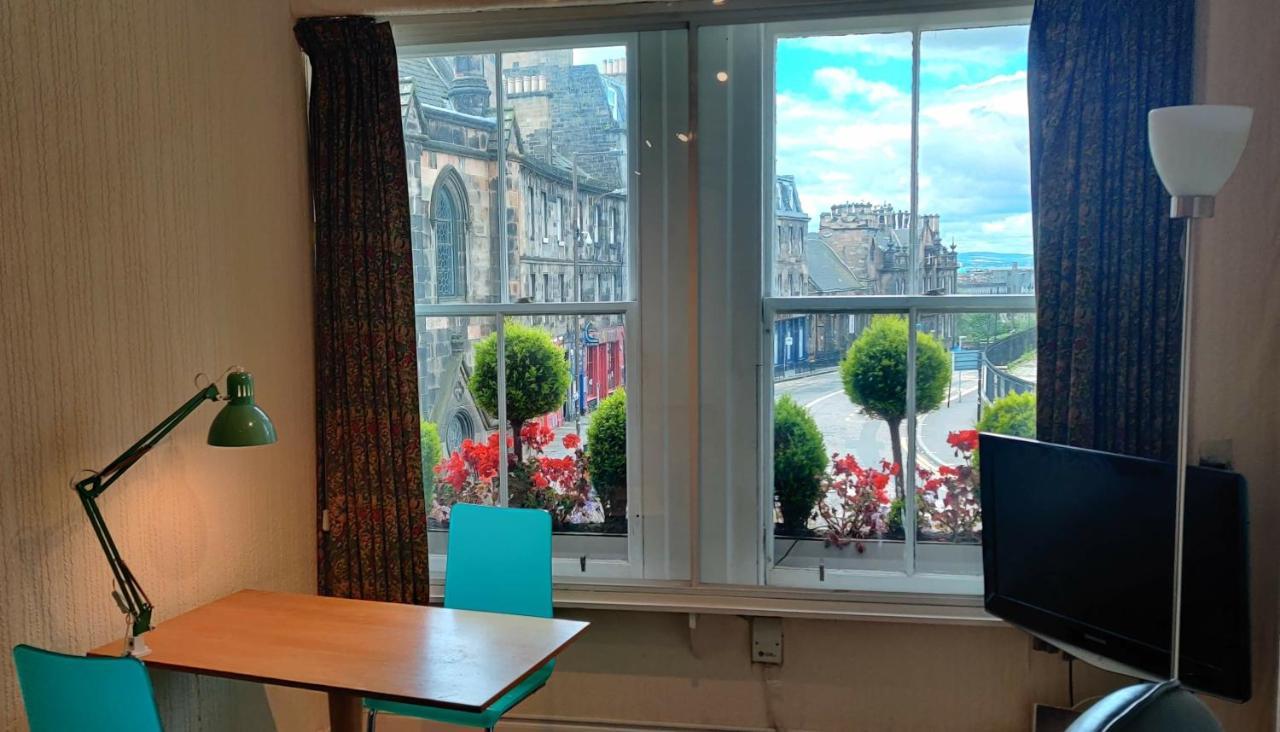 Royal Mile Apartment, 1 Minute From The Castle. Edinburgh Luaran gambar